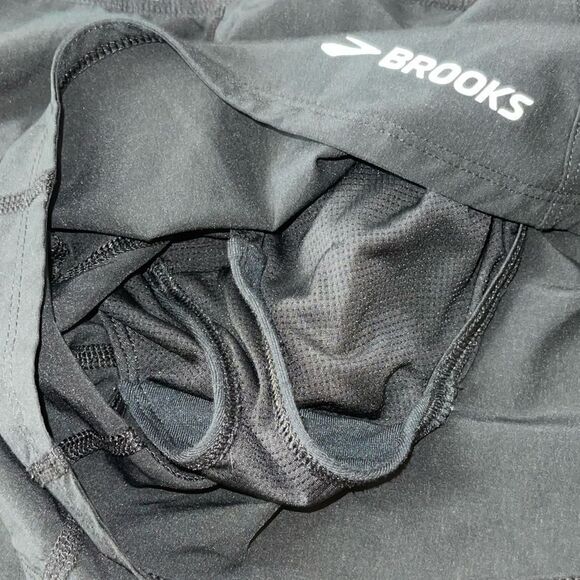 Brooks running shorts   - Picture 4 of 11